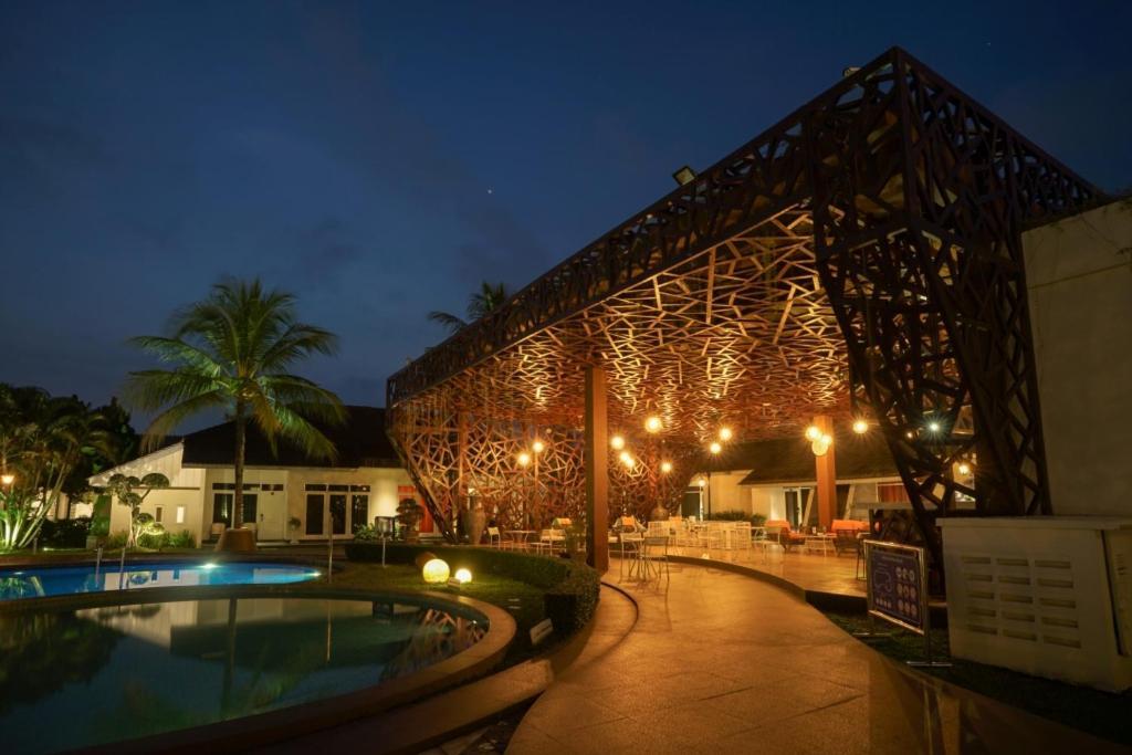 Java Heritage Hotel Пурвокерто Екстериор снимка