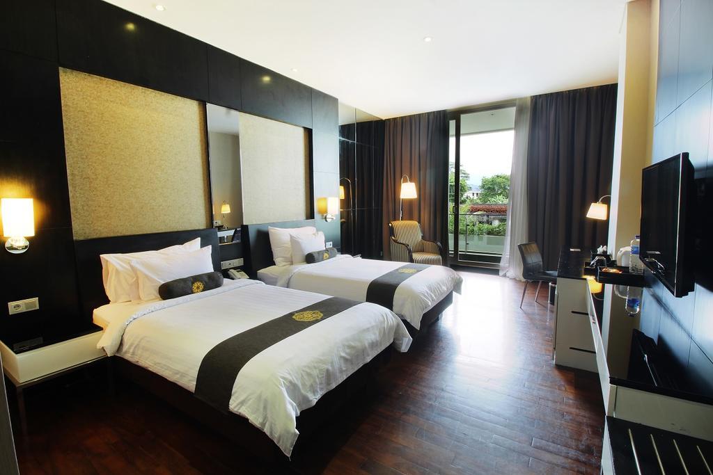 Java Heritage Hotel Пурвокерто Екстериор снимка