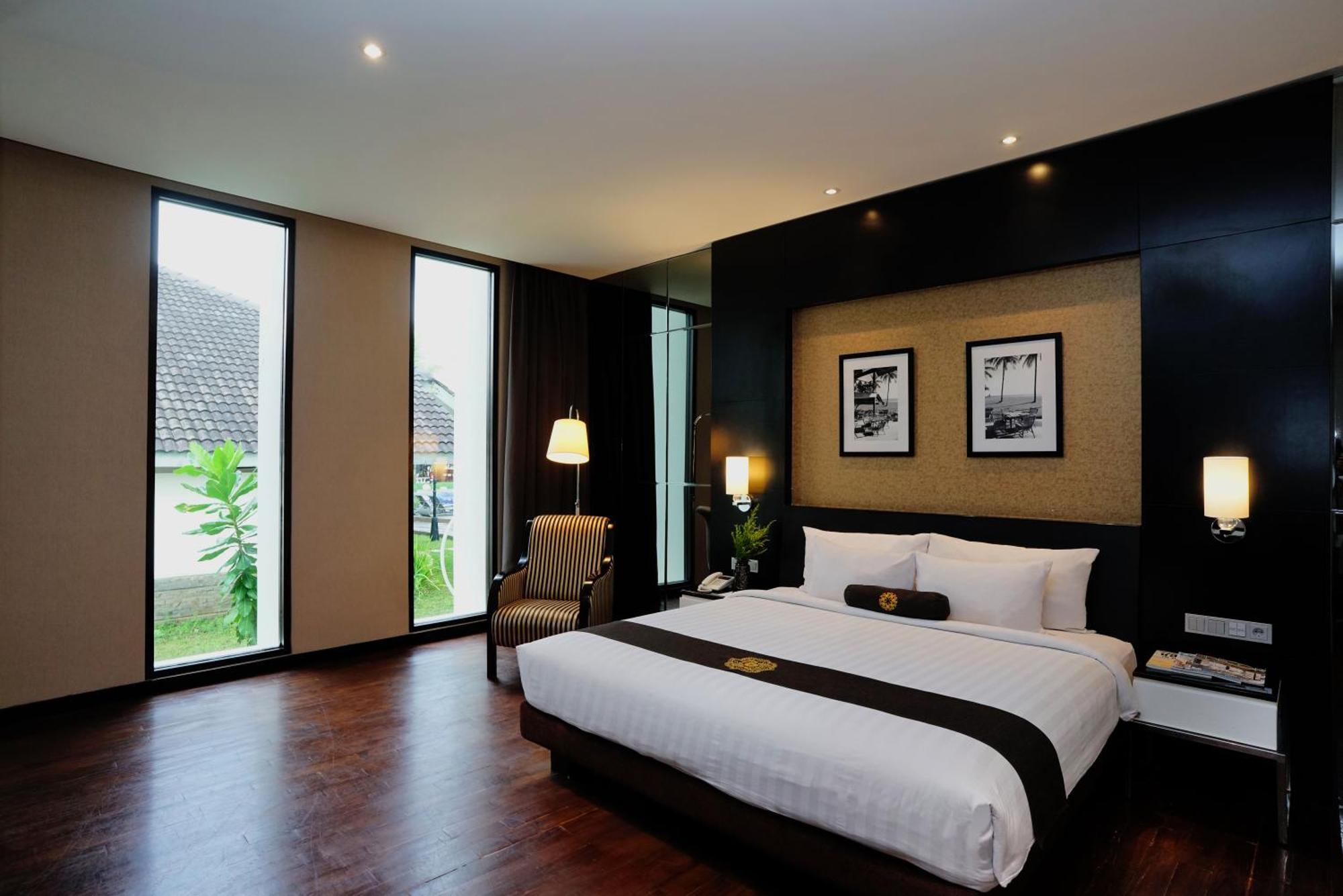Java Heritage Hotel Пурвокерто Екстериор снимка