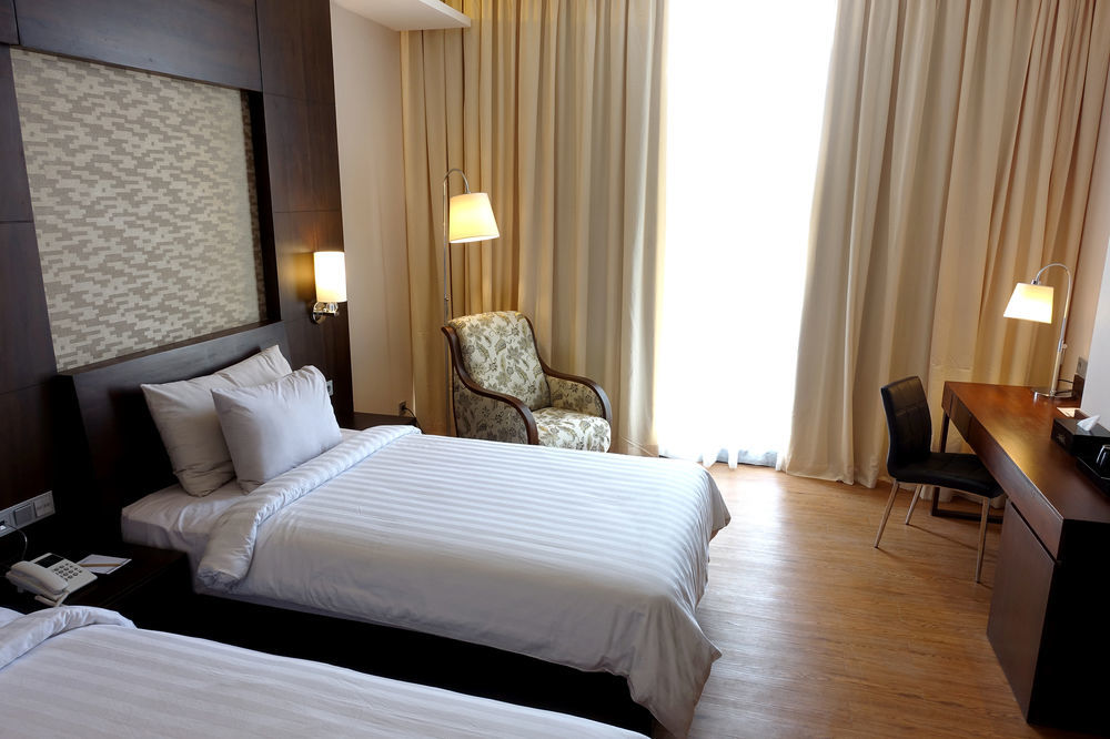 Java Heritage Hotel Пурвокерто Екстериор снимка
